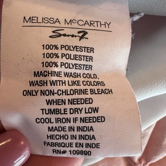 Melissa McCarthy Seven7 Top Crew Neck Sleeveless Flowy Layer Face Print White 3X - Picture 8 of 12